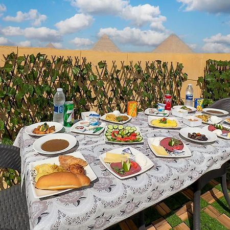Kafret el-Gabal Alaskapyramidsview المظهر الخارجي الصورة