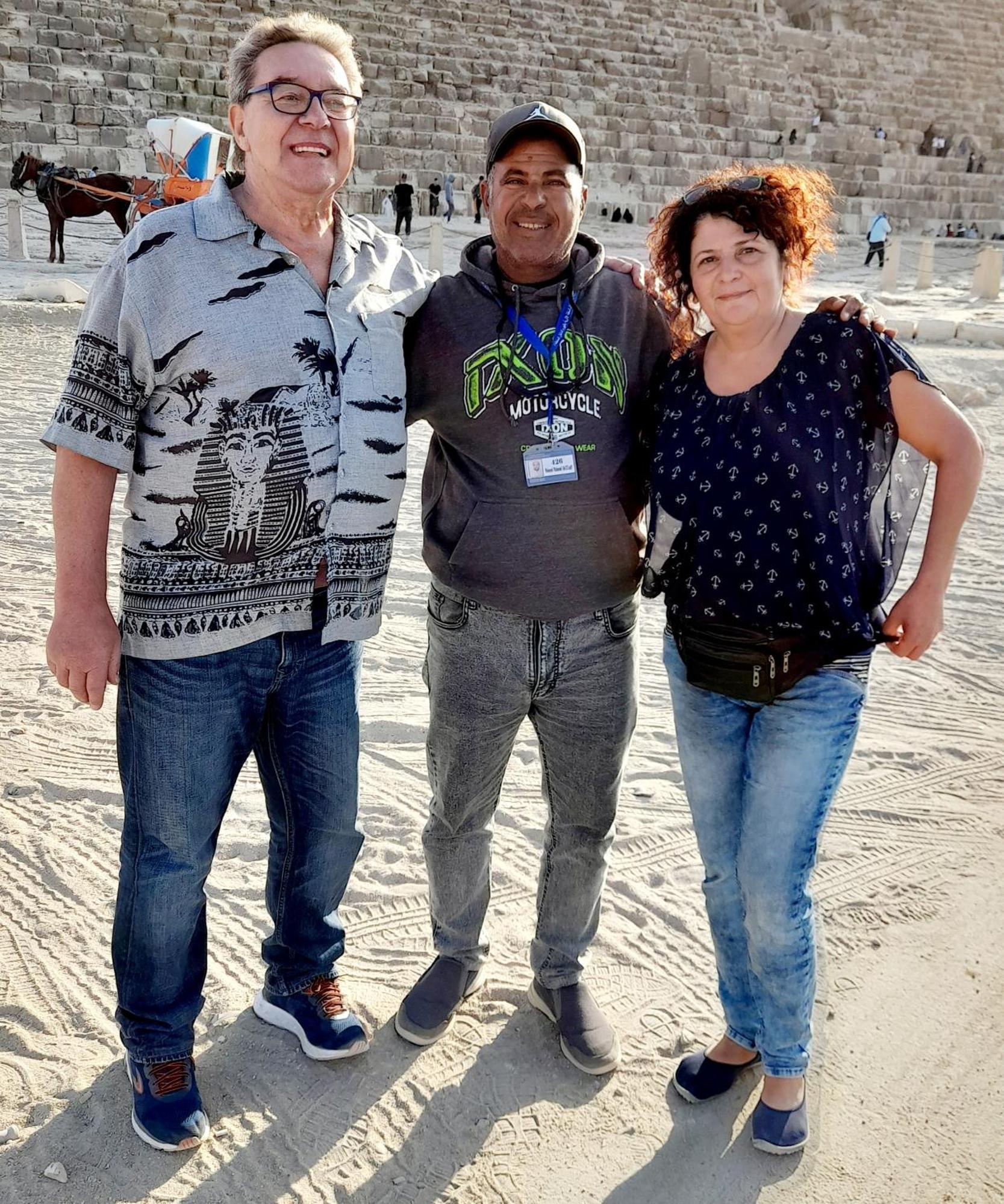 Kafret el-Gabal Alaskapyramidsview المظهر الخارجي الصورة